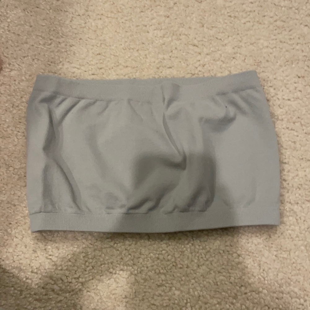 Light grey cropped too/bandeau